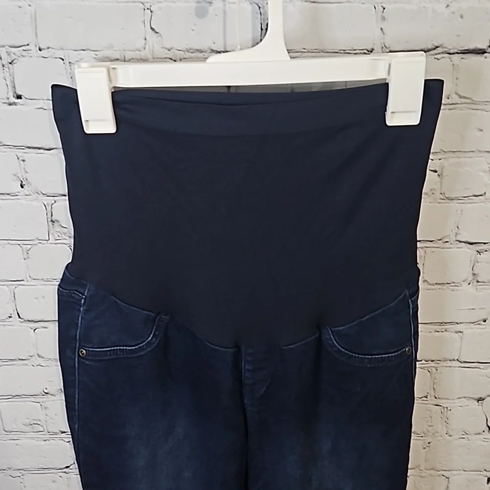 A glow over the belly maternity jeggings